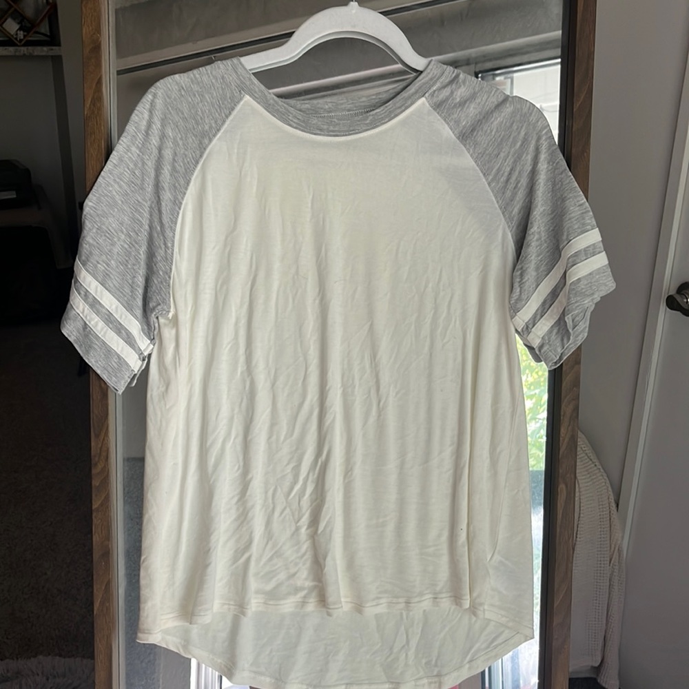 American Eagle T Shirt